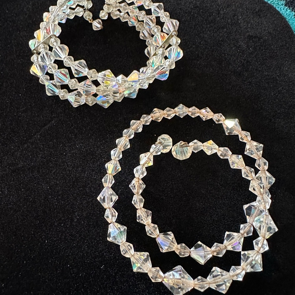 Vintage Silver Iridescent Beaded Bracelets with Sparkling Elegance